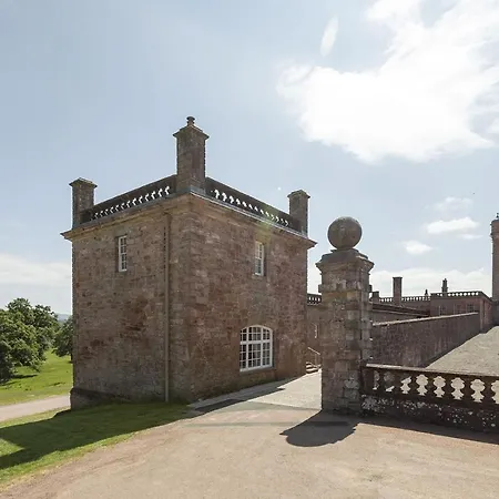 Villa East Wing Thornhill  Esterno foto
